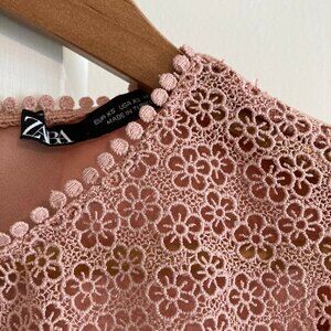 Zara coral lace dress XS